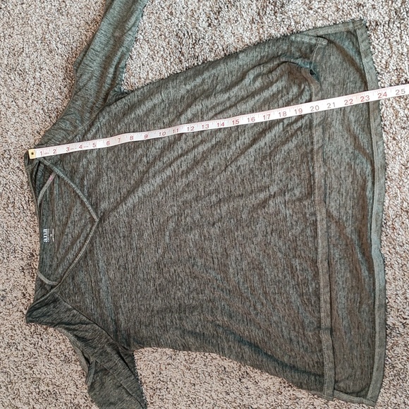 A.N.A Green 3/4 Cold Shoulder Sleeve Top-Size Medium - Picture 3 of 7